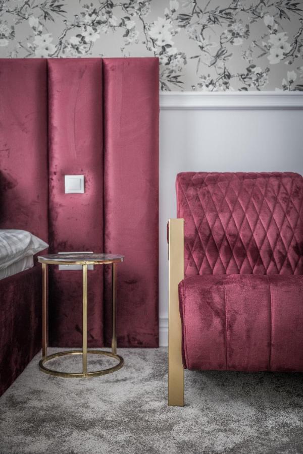 Hotel Vila Central Boutique サトゥ・マーレ エクステリア 写真
