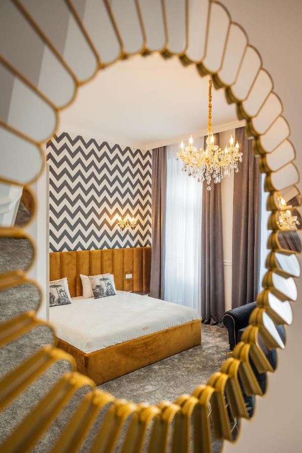 Hotel Vila Central Boutique サトゥ・マーレ エクステリア 写真