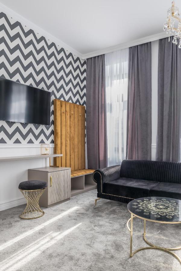 Hotel Vila Central Boutique サトゥ・マーレ エクステリア 写真