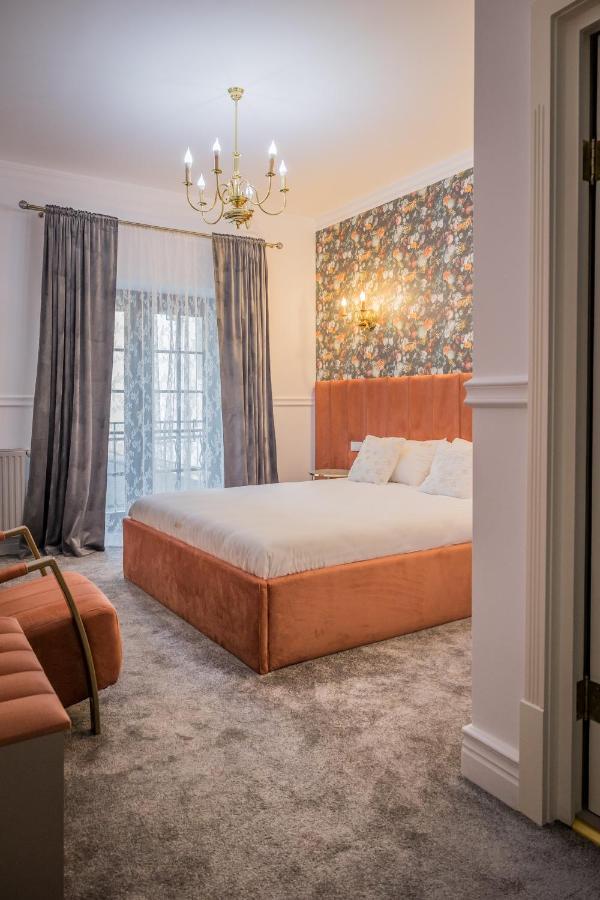 Hotel Vila Central Boutique サトゥ・マーレ エクステリア 写真