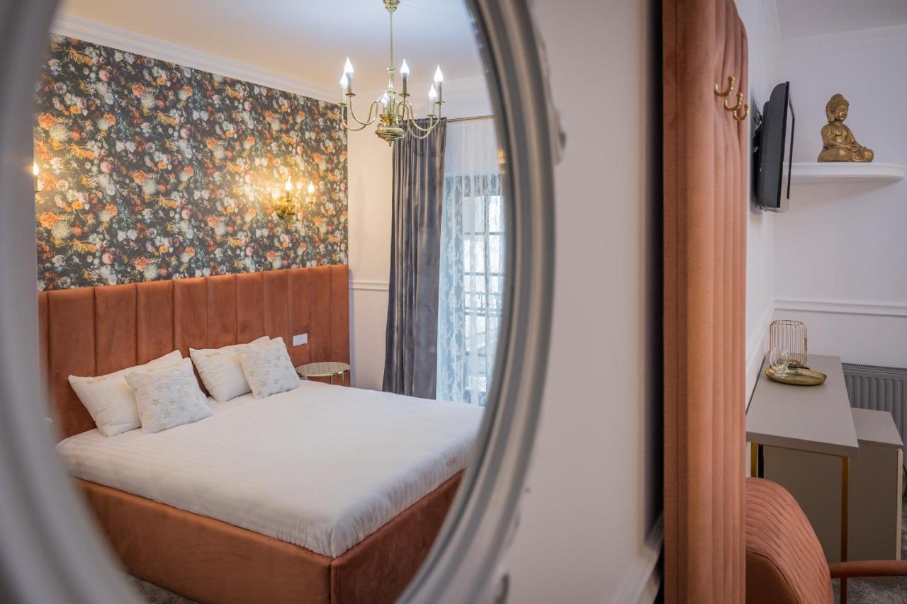 Hotel Vila Central Boutique サトゥ・マーレ エクステリア 写真