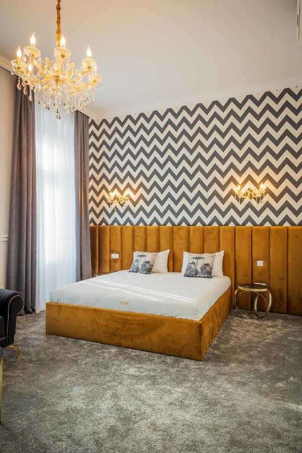 Hotel Vila Central Boutique サトゥ・マーレ エクステリア 写真